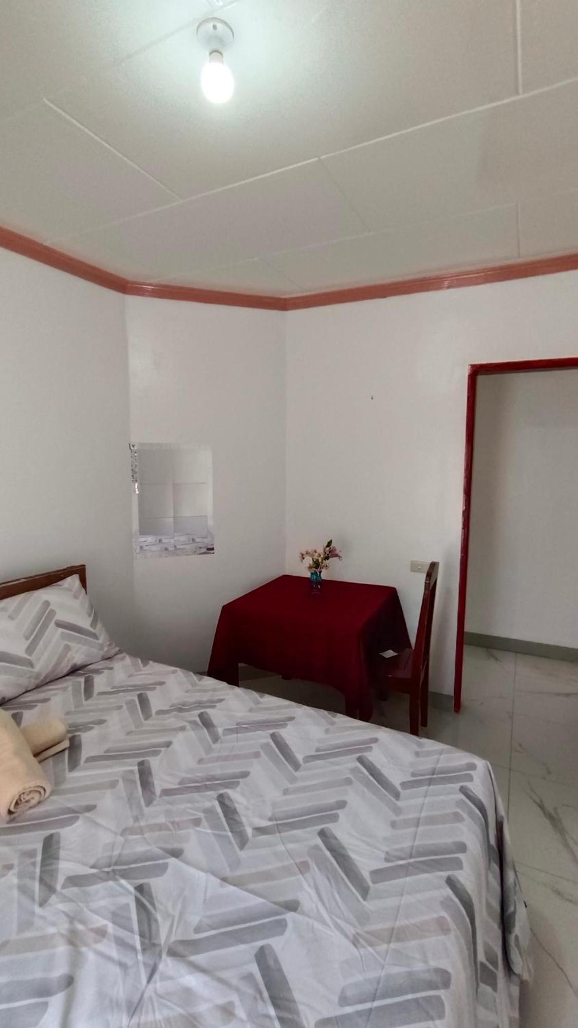 Bella'S Bed & Breakfast Dauis Luaran gambar