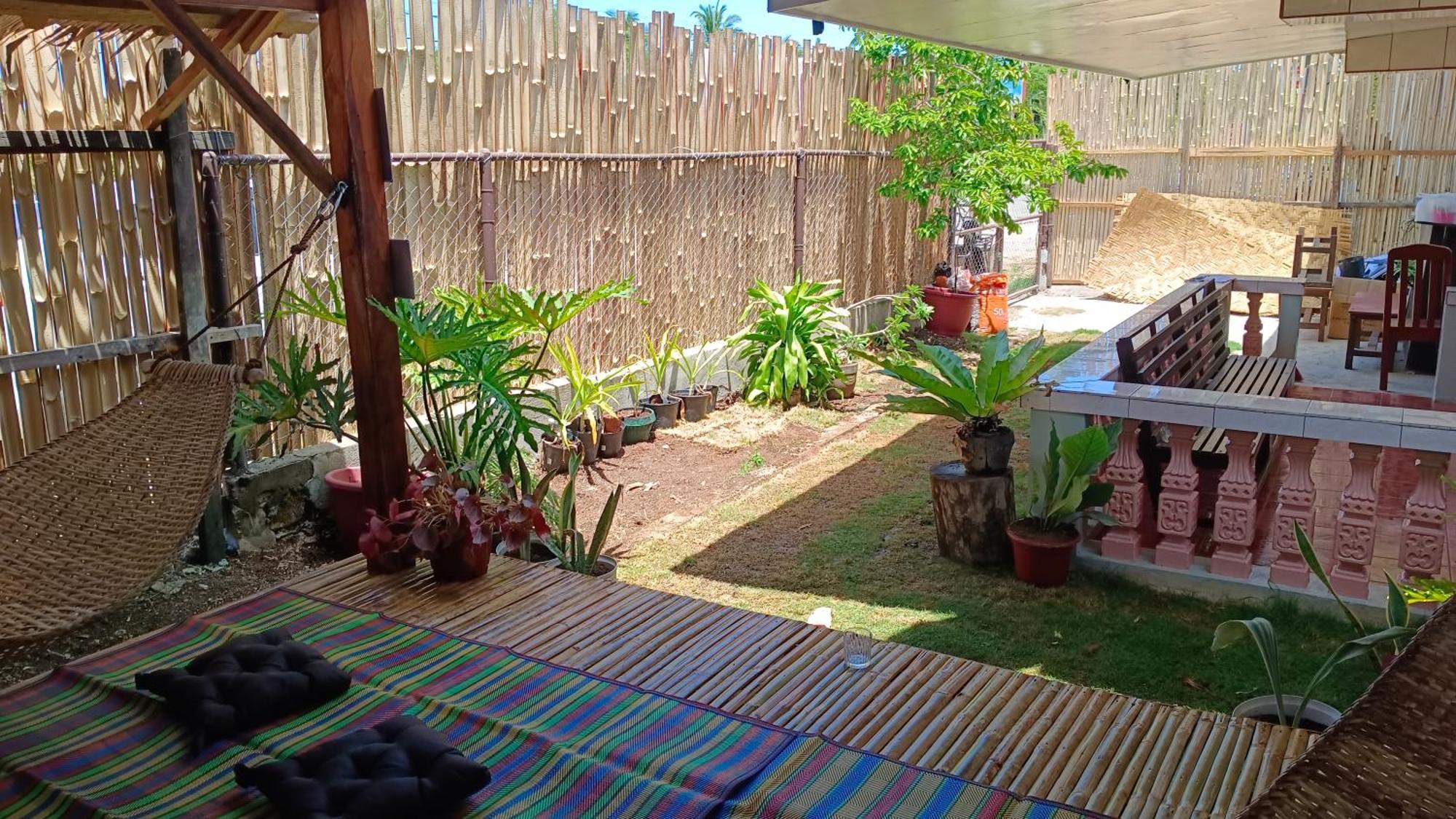Bella'S Bed & Breakfast Dauis Luaran gambar